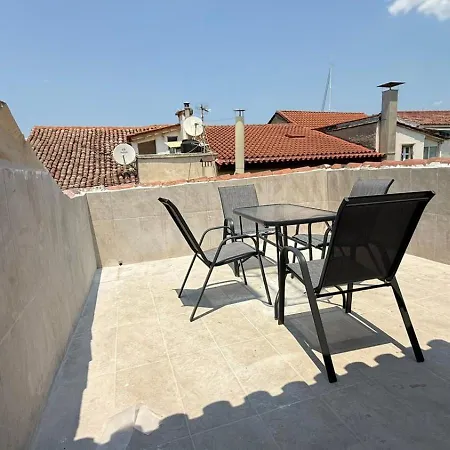 Swan Paradise Zajazd Nauplion