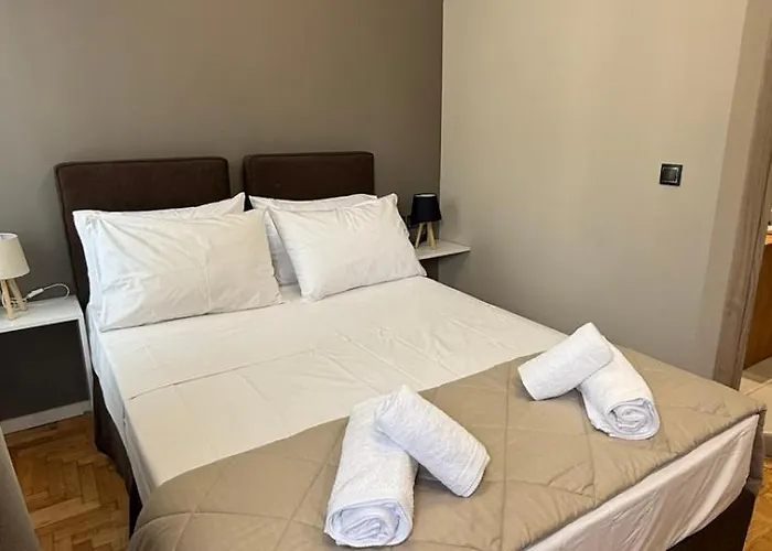 Swan Paradise * Nafplio