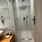 Inn Swan Paradise