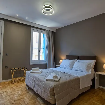 Swan Paradise * Nafplio