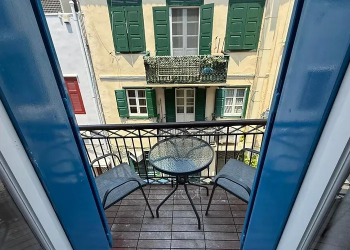 Swan Paradise 宾馆 纳夫普利翁