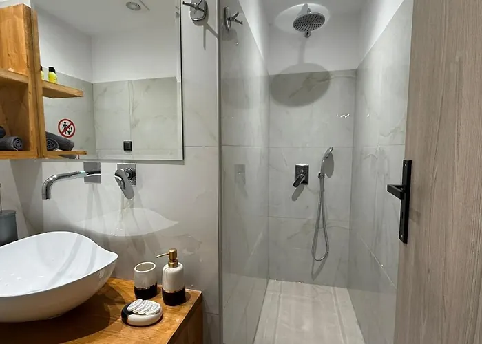 Swan Paradise Estalagem Náuplia