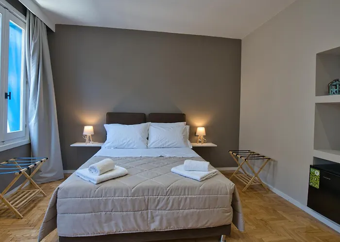 Swan Paradise Estalagem Náuplia